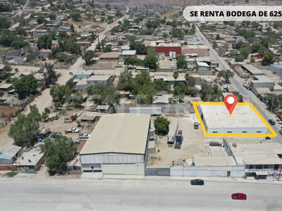 Se Renta Bodega Comercial En Maclovio Rojas, Tijuana Baja California