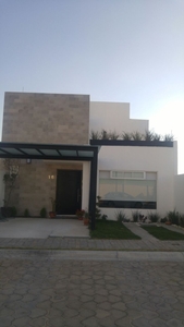 Se Vende Hermosa Casa En Lomas De Angelópolis