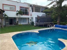 Casa con alberca al norte de Cuernavaca, Residencial con seguridad