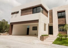 Casa en venta en Carolco exclusiva zona Carretera Nacional