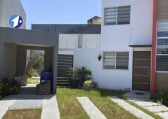 se vende casa con terreno excedente en la rioja residencial, tijuana