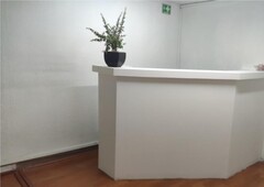 8 cuartos, 140 m oficinas disponibles