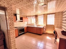 amplia casa en venta en colonia ciprés en toluca