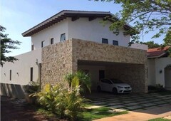 Residencia en Venta en Yucatán Country Club
