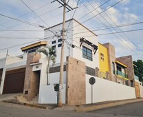 Villa Del Sol, 4 recámaras, en esquina
