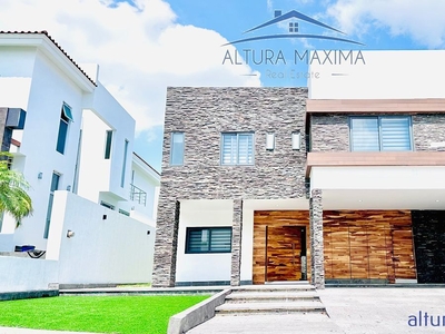 Casa en venta Puerta Hierro Coto Asturias Zapopan