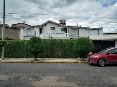 Casa en condominio en venta Nueva Santa María De Las Rosas, Toluca De Lerdo, Estado De México, México