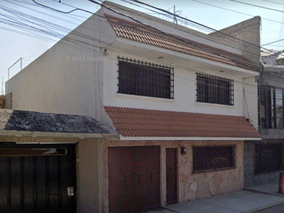 Casa en venta Calle Iztapalapa, Evolucion, Ciudad Nezahualcóyotl, Estado De México, México
