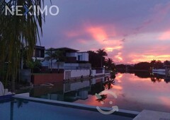 casa en venta en cancún, residencial lagos del so
