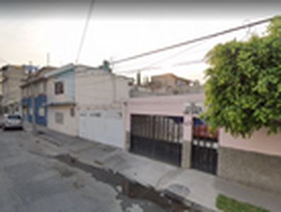 Casa en venta Calle Norteñas 220, Benito Juárez, Nezahualcóyotl, México, 57000, Mex