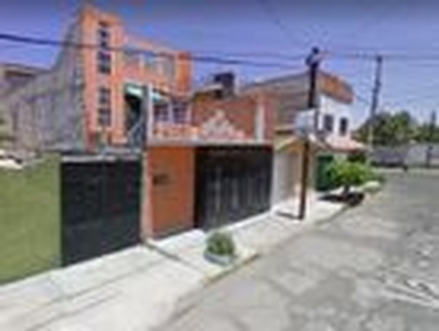 Casa en venta Calle Norteñas 220, Benito Juárez, Nezahualcóyotl, México, 57000, Mex