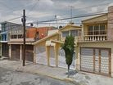 Casa en venta Calle Norteñas 220, Benito Juárez, Nezahualcóyotl, México, 57000, Mex