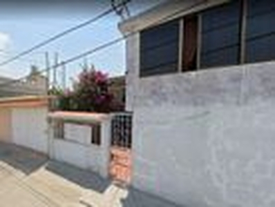 Casa en venta Calle Olivos 240, Fraccionamiento Villa De Las Flores, Coacalco De Berriozábal, México, 55710, Mex