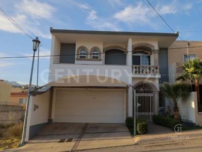 CASA EN VENTA EN LAS FUENTES