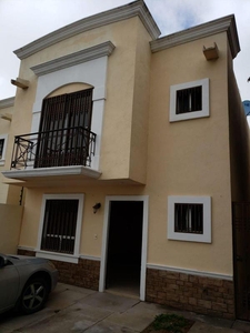 Casa en Renta en Verona Residencial dentro de privada Muy segura con patio