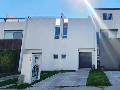 Casas en renta - 160m2 - 3 recámaras - Santa Fé - $23,000