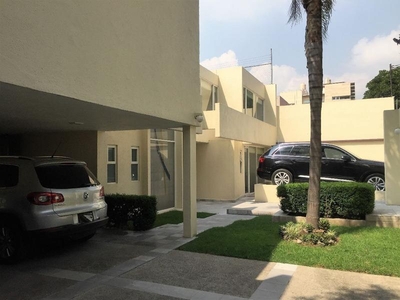 Casas en venta - 1045m2 - 5 recámaras - Pilares águilas - $33,500,000
