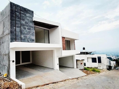 Casas en venta - 110m2 - 3 recámaras - Tuxtla Gutiérrez - $2,700,000