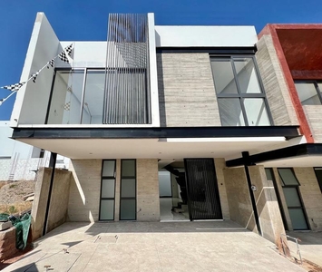 Casas en venta - 115m2 - 3 recámaras - Zapopan - $3,950,000