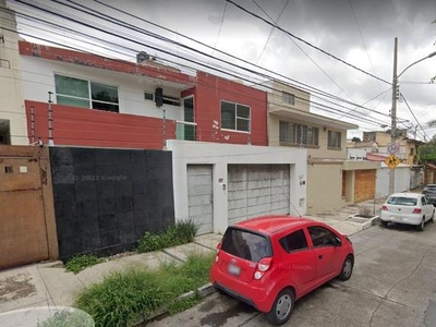 Casas en venta - 267m2 - 4 recámaras - La Aurora - $5,410,000
