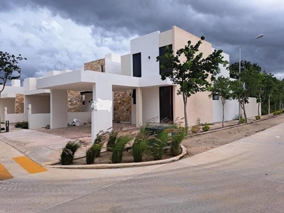 Casa en Venta en Mérida, Privada Zendera, Conkal (71)