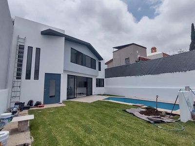 Casas en venta - 300m2 - 3 recámaras - Lomas Tetela - $4,850,000