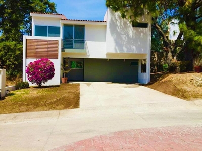 Casas en venta - 346m2 - 3 recámaras - Zapopan - $6,500,000