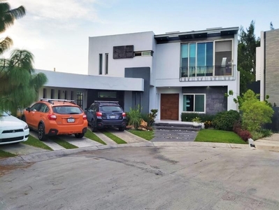 Casas en venta - 449m2 - 3 recámaras - Zapopan - $14,500,000