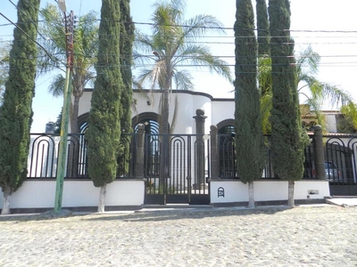 Casas en venta - 721m2 - 3 recámaras - El Pueblito - $6,500,000