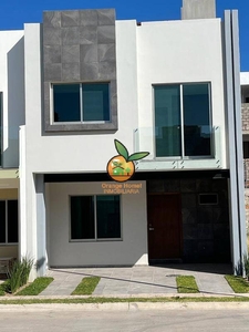 Casas en venta - 96m2 - 3 recámaras - Zapopan - $3,950,000