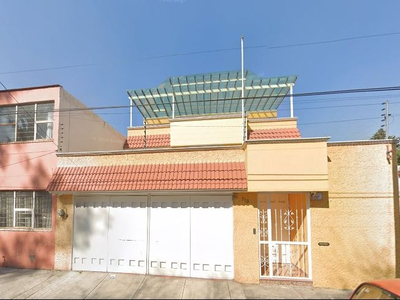 Casa En Venta En La Colonia Petrolera, Azcapotzalco, En Remate Bancario