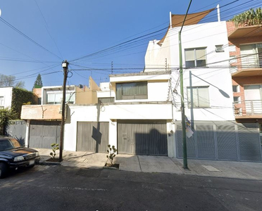 Casa En Venta Ne La Colonia Vertiz Narvarte, Benito Juarez, A Precio De Remate Hipotecario