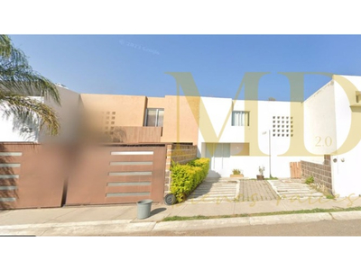 #cfa Hermosa Casa En Paseo Del Piropo Residencial Caleto Juriquilla Queretaro