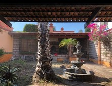 Casa en Venta de una planta a 10 minutos del Centro de Queretaro, con jardin