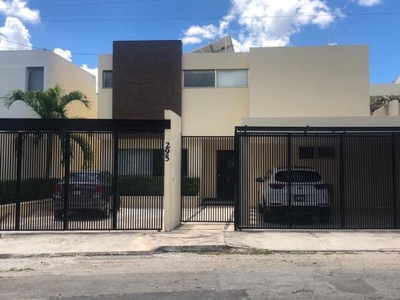 Benito Juárez Norte en Mérida, casa en venta, 4 habitaciones gran piscina