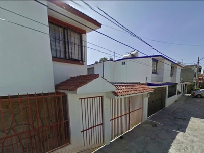 Casa con 3 habitaciones, 2 baños en Ecatepec de Morelos