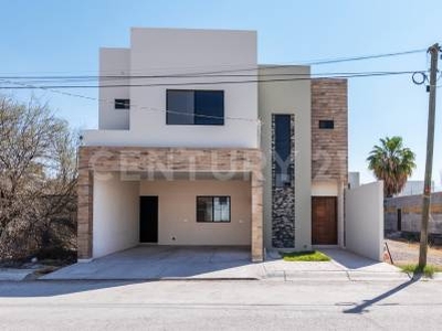 Magnifica casa nueva, en venta en Viñedos con habitación en planta baja