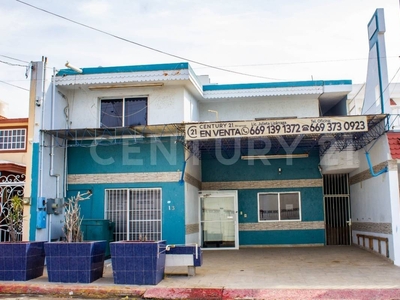 Se Vende Propiedad Adaptada Como Hospital Y Consultorios En Lomas De Mazatlán.