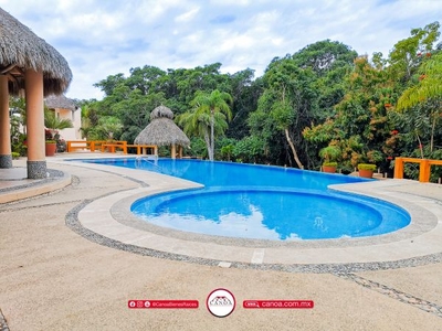Casa en venta en Residencial Refugio Laguna con hermosos acabados de lujo