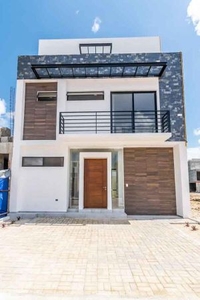 ¡Oportunidad de estrenar! Casa en Venta en Residencial Rio, Cancún