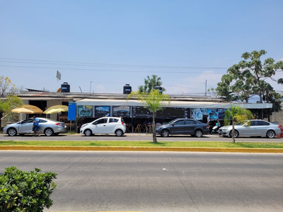 4858 Casa Con 3 Locales Boulevard Yautpec-oacalco Morelos