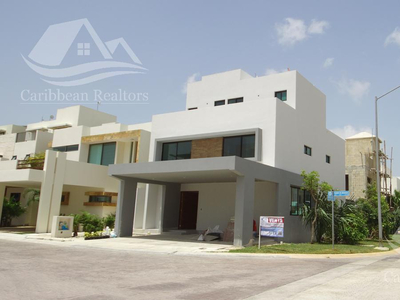 Casa En Venta En Aqua Cancun / Codigo: Abt4363