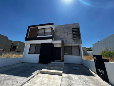 Casa En Venta En Cumbres Del Lago Juriquilla