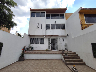 Casa En Venta En Jardines Del Alba