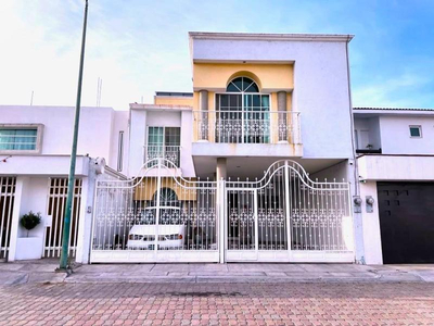 Casa En Venta En Residencial Italia, Querétaro