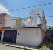 Casa sola en venta en Metepec . Col. Jiménez Cantú