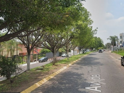 AVENIDA DEL TESORO TLAQUEPAQUE