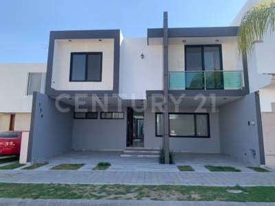 CASA NUEVA EN RESIDENCIAL CANTERAS DE SAN AGUSTIN