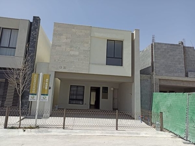 Hermosa casa en VENTA a estrenar en Fraccionamiento privado, Escobedo