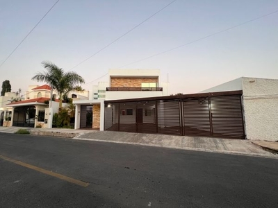 Residencia con Amplio Terreno en Col. Benito Juárez Norte, Mérida